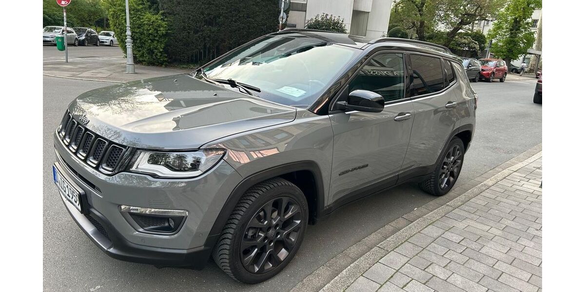 Jeep Compass 38.000 km 22.900 &euro; Düsseldorf 40479