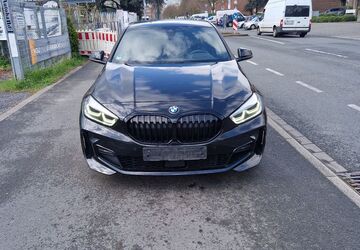 BMW 118 44.111 km 24.700 &euro; Düsseldorf 40549