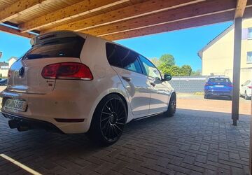 VW Golf 174.000 km 8.800 &euro; Oberhausen 46049