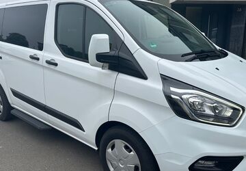 Ford Tourneo Custom 60.000 km 18.880 &euro; Duisburg 47138