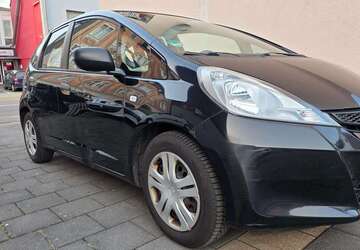 Honda Jazz 146.000 km 2.890 &euro; Duisburg 47198