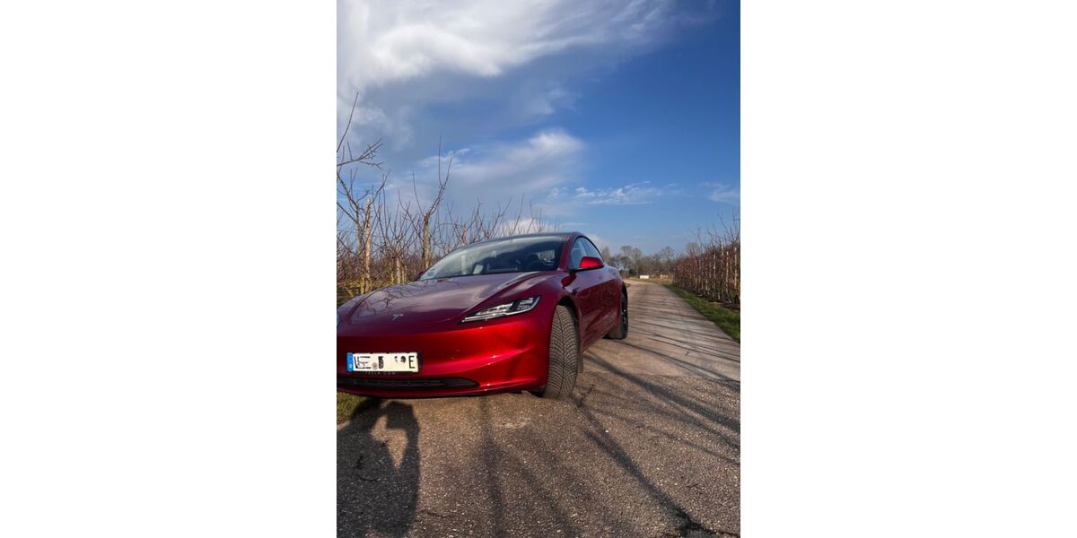 Tesla Model 3 7.400 km 39.900 &euro; Tönisvorst 47918