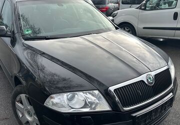 Skoda Octavia 174.000 km 5.700 &euro; ESSEN 45326