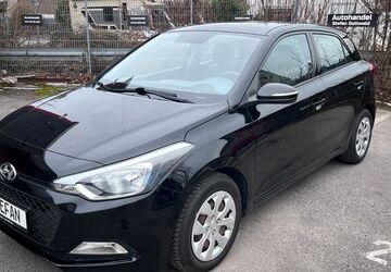 Hyundai i20 100.000 km 7.200 &euro; Neuss 41472