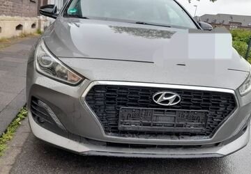 Hyundai i30 300.000 km 5.500 &euro; Duisburg 47198
