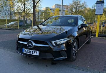 Mercedes-Benz A 180 120.000 km 16.790 &euro; Düsseldorf 40472