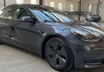 Tesla Model 3 103.000 km 24.870 &euro; Velbert 42551
